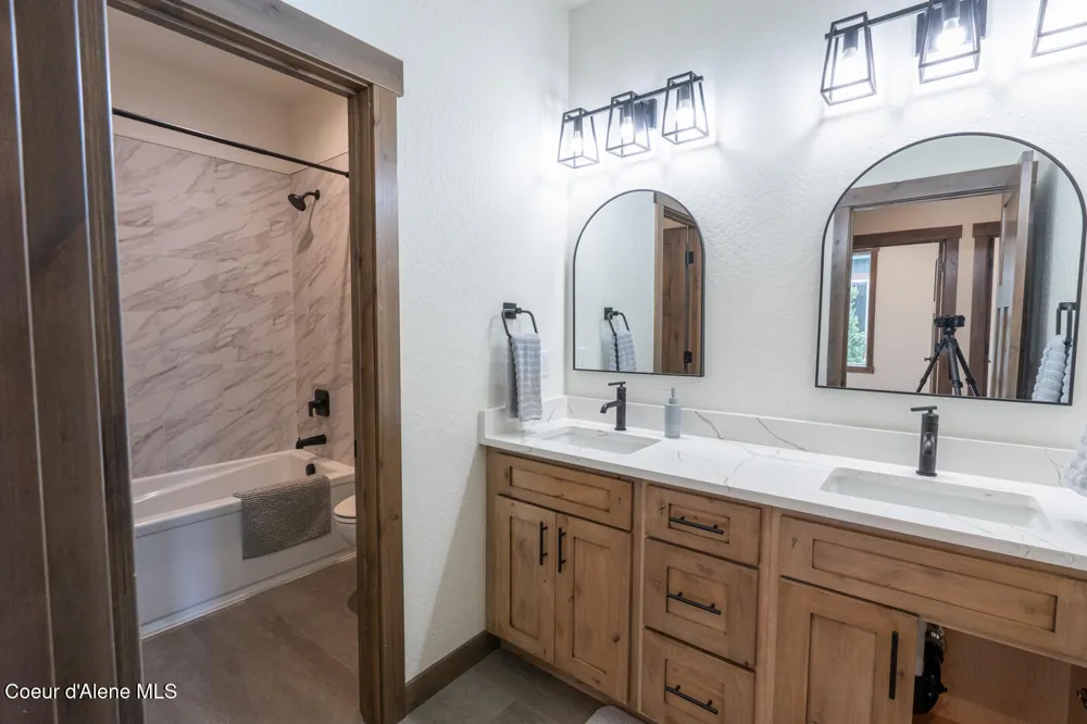 105 Backtrack Road Sandpoint, ID 83864