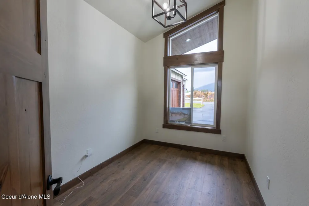 105 Backtrack Road Sandpoint, ID 83864
