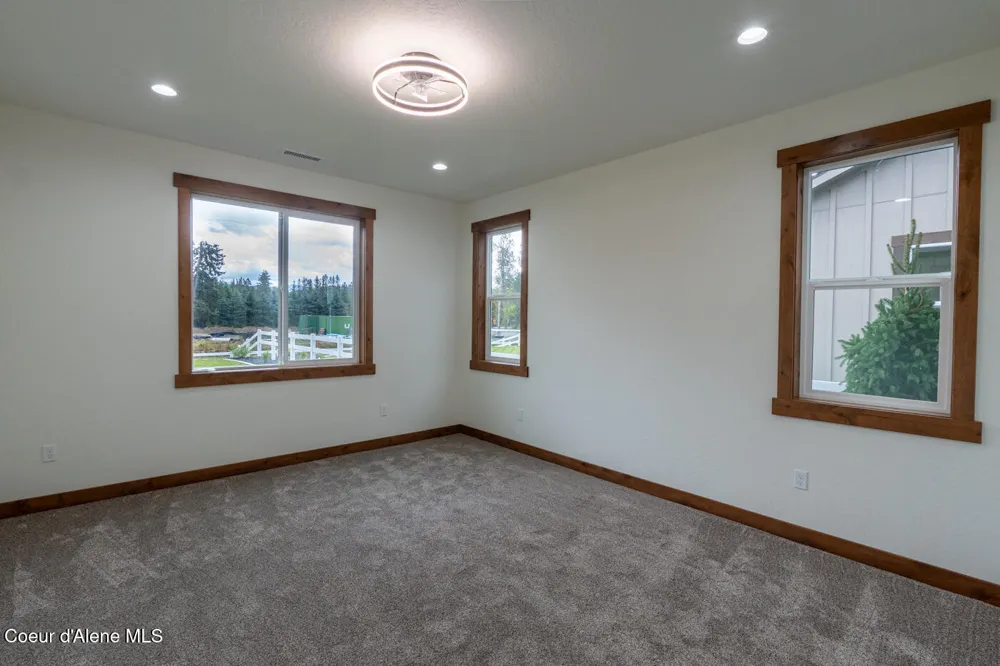 127 Backtrack Road Sandpoint, ID 83864