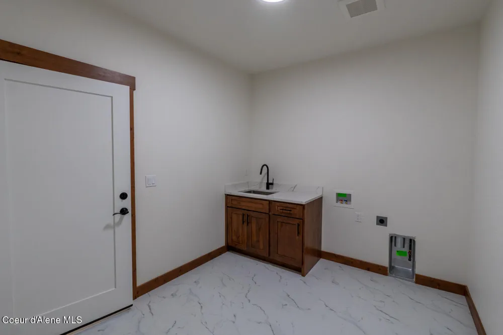 127 Backtrack Road Sandpoint, ID 83864