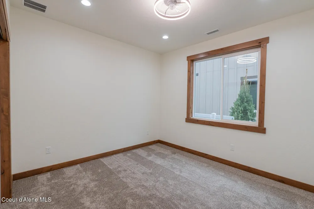 127 Backtrack Road Sandpoint, ID 83864