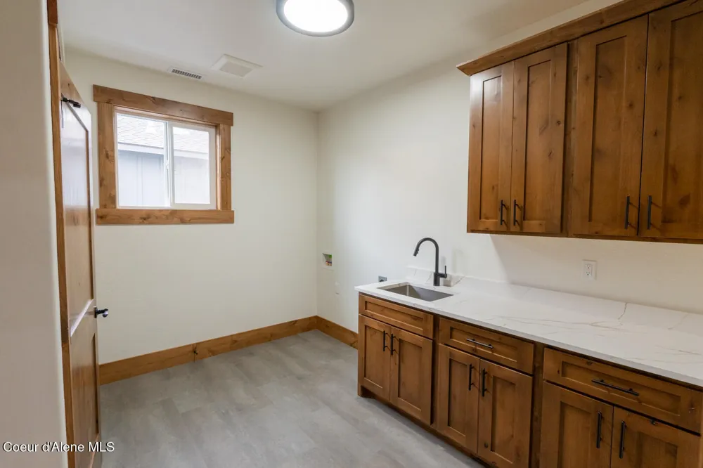 137 Backtrack Road Sandpoint, ID 83864