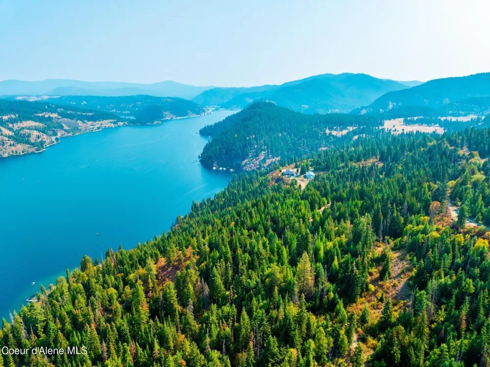 5727 S ODELIN LANE Harrison, ID 83833