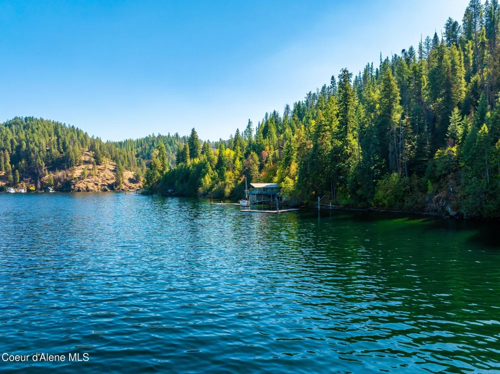5727 S ODELIN LANE Harrison, ID 83833