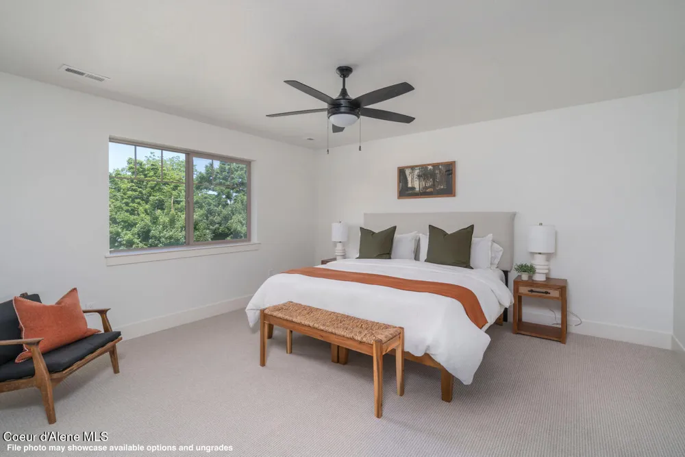 957 E STEEPLE CHASE ROAD Hayden, ID 83835
