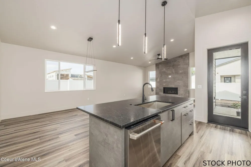 6414 W FREHLEY WAY Rathdrum, ID 83858