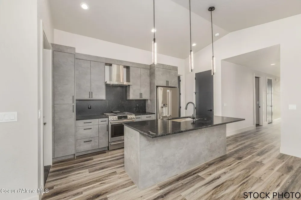 6414 W FREHLEY WAY Rathdrum, ID 83858