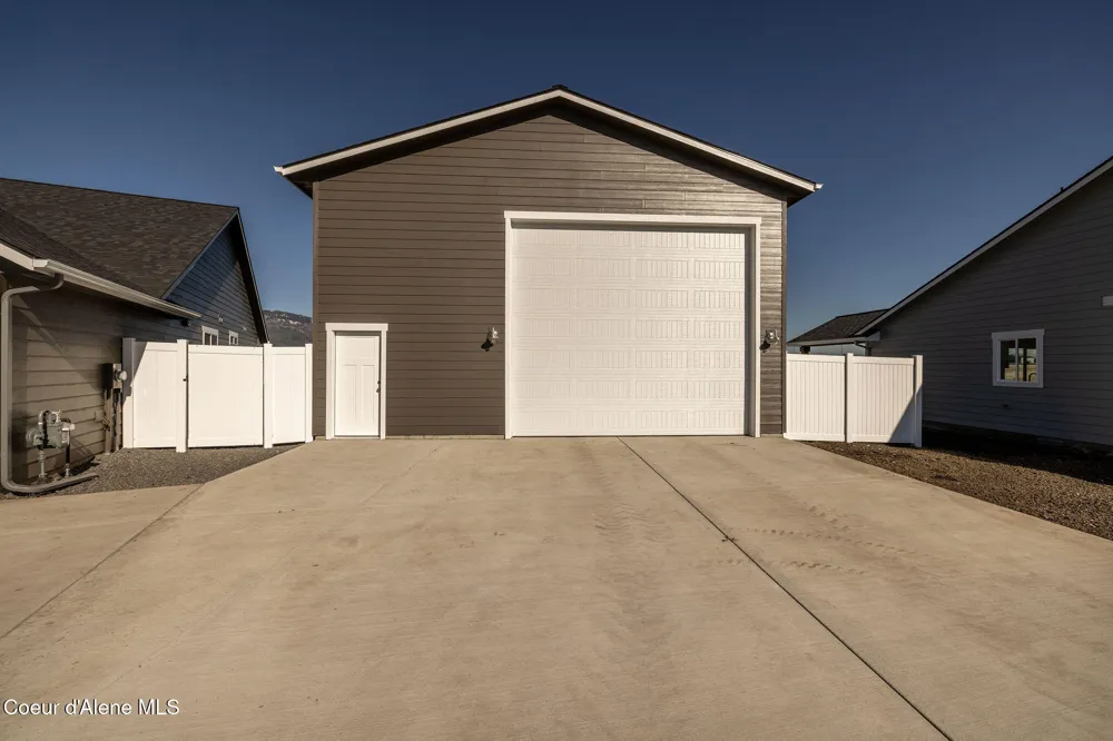 12073 LENNON LANE Rathdrum, ID 83858