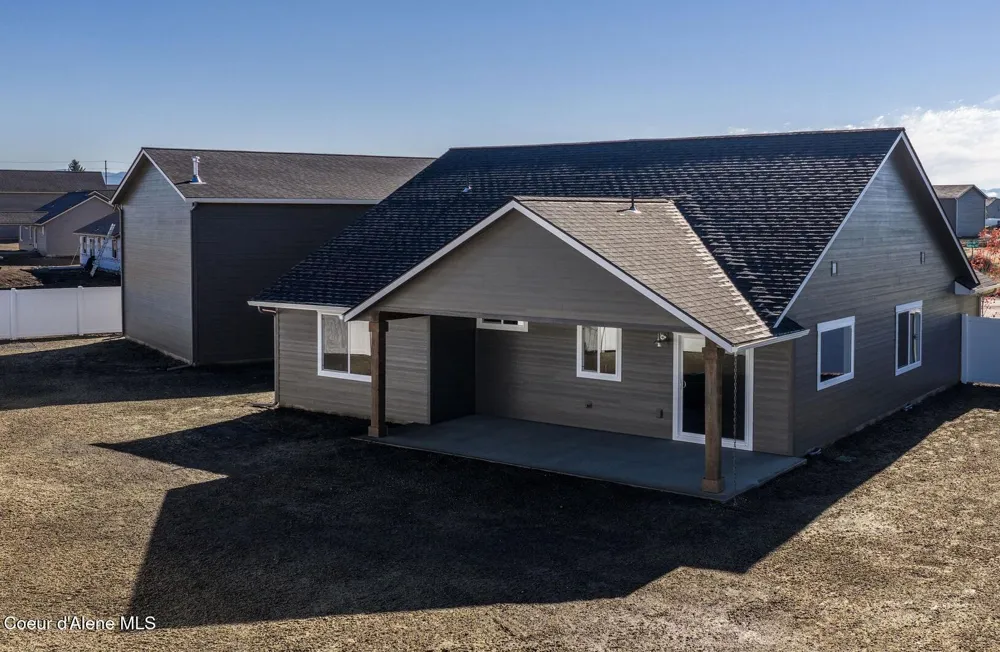 6791 W PLANT LANE Rathdrum, ID 83858