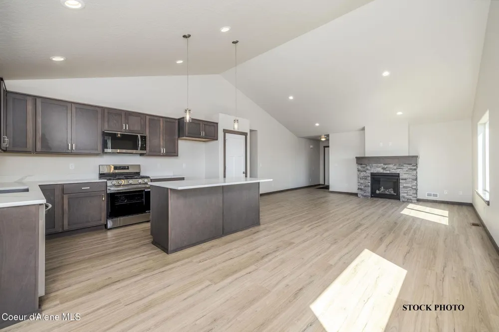 6791 W PLANT LANE Rathdrum, ID 83858