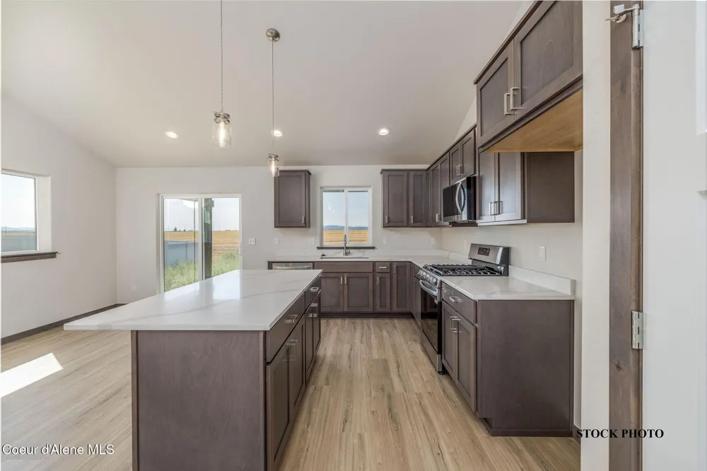6791 W PLANT LANE Rathdrum, ID 83858