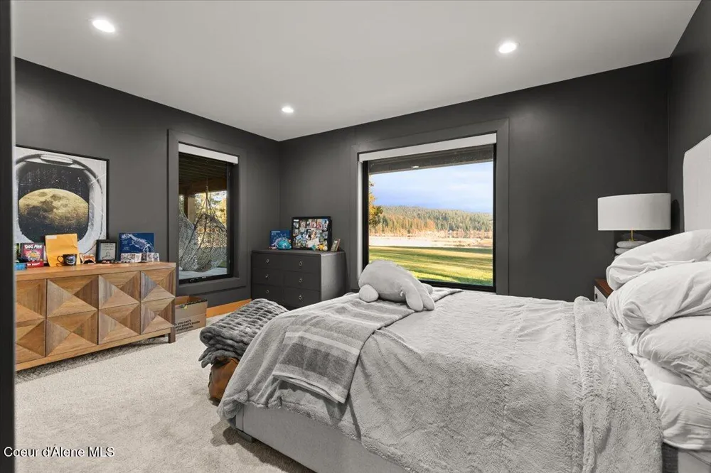 13846 HAUSER LAKE ROAD Hauser, ID 83854