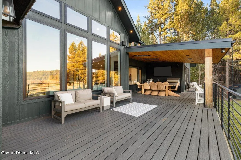 13846 HAUSER LAKE ROAD Hauser, ID 83854