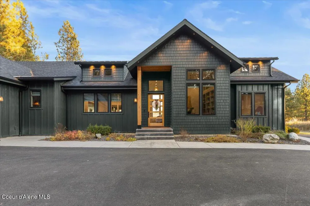 13846 HAUSER LAKE ROAD Hauser, ID 83854