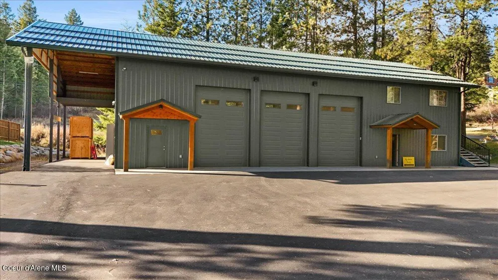 13846 HAUSER LAKE ROAD Hauser, ID 83854