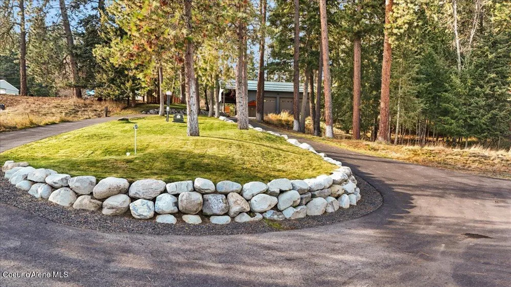 13846 HAUSER LAKE ROAD Hauser, ID 83854