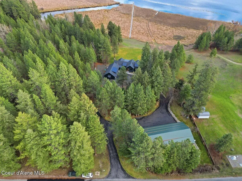 13846 HAUSER LAKE ROAD Hauser, ID 83854
