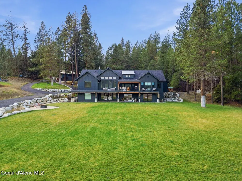 13846 HAUSER LAKE ROAD Hauser, ID 83854