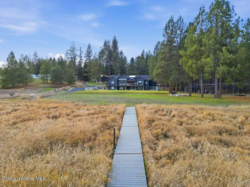 13846 HAUSER LAKE ROAD Hauser, ID 83854