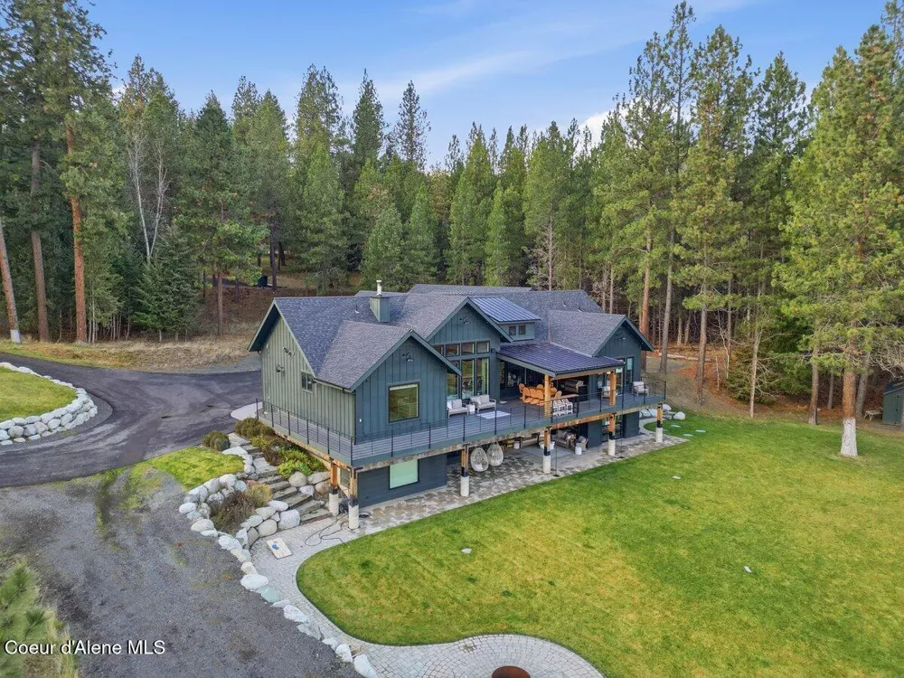 13846 HAUSER LAKE ROAD Hauser, ID 83854