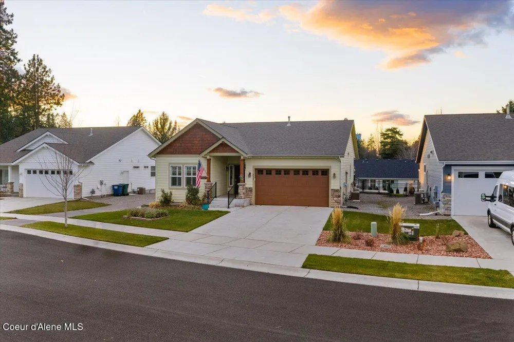 2533 SIDE SADDLE LANE Post Falls, ID 83854