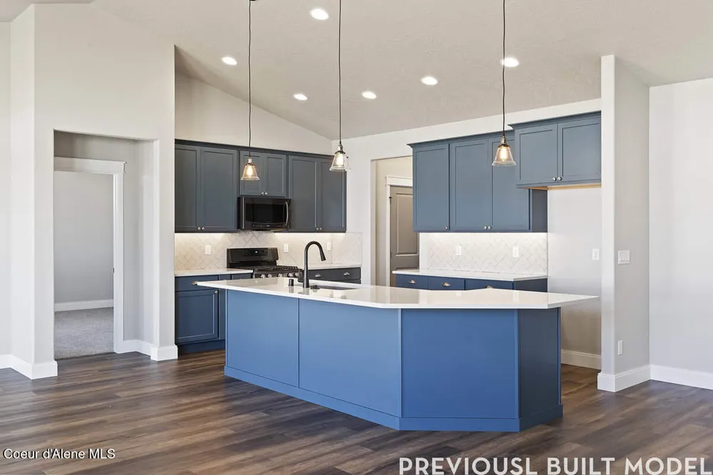 9086 CALIFORNIA STREET Rathdrum, ID 83858