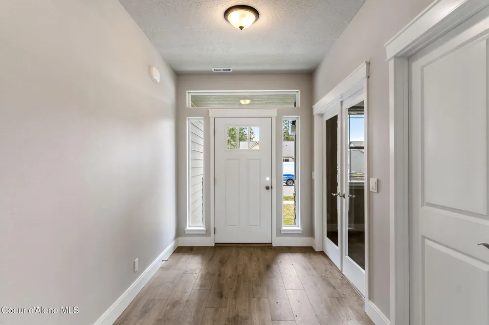 9192 BEDWELL STREET Rathdrum, ID 83858