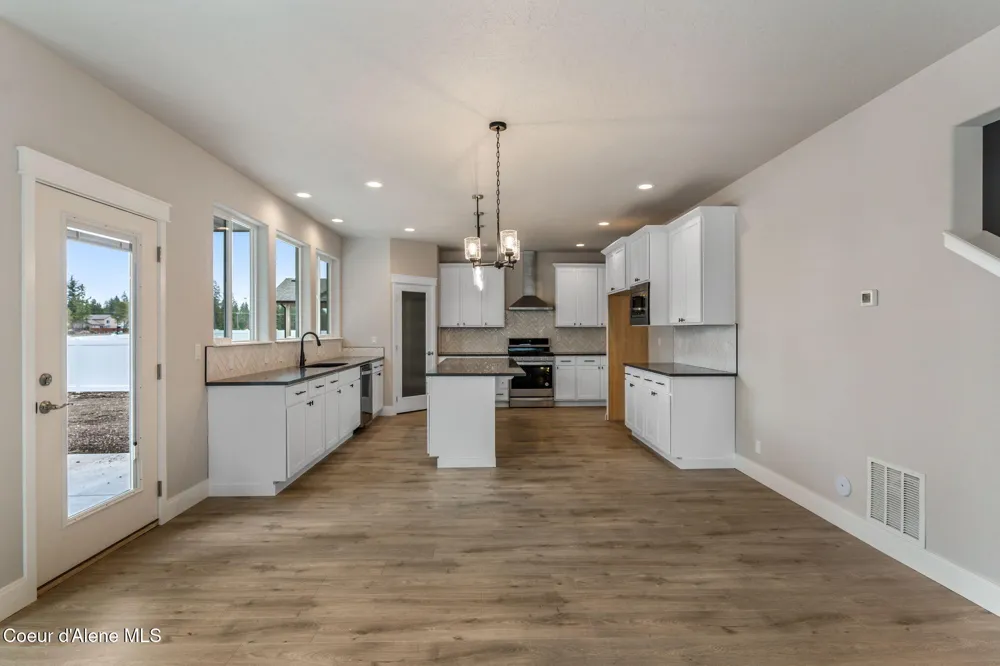 9192 BEDWELL STREET Rathdrum, ID 83858