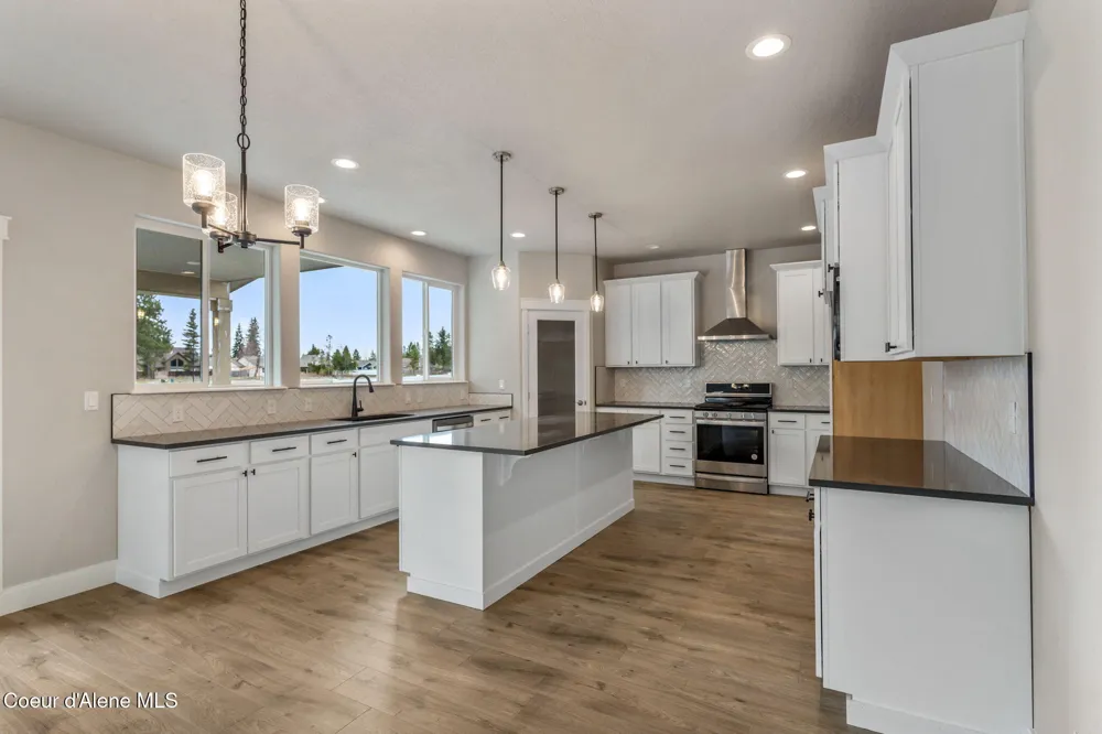 9192 BEDWELL STREET Rathdrum, ID 83858