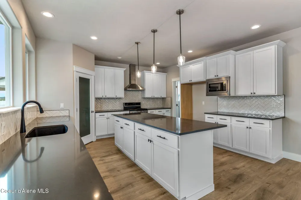 9192 BEDWELL STREET Rathdrum, ID 83858