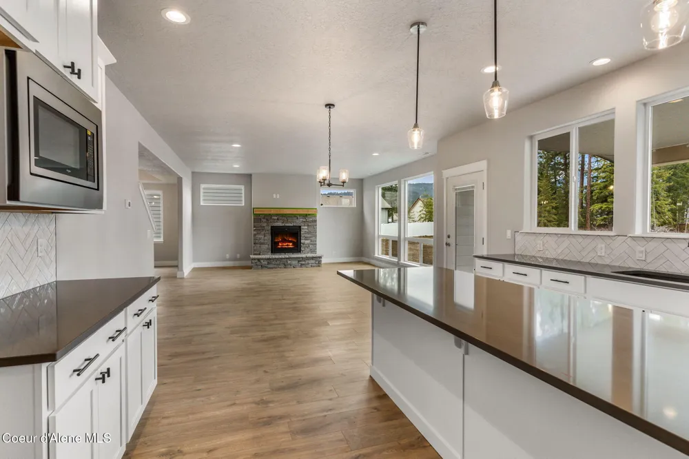 9192 BEDWELL STREET Rathdrum, ID 83858