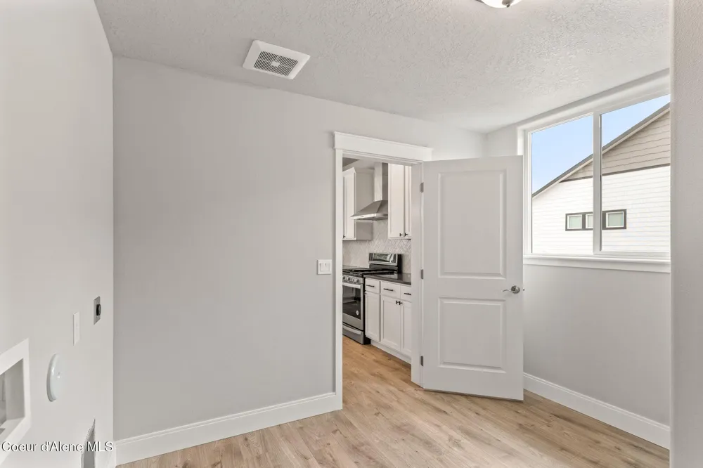 9192 BEDWELL STREET Rathdrum, ID 83858