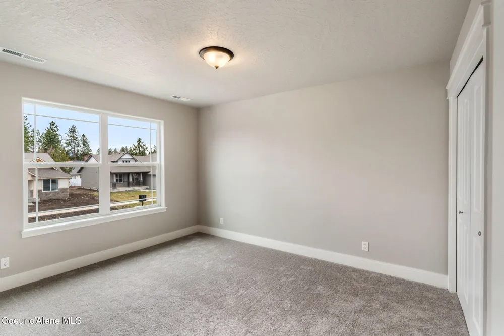 9192 BEDWELL STREET Rathdrum, ID 83858