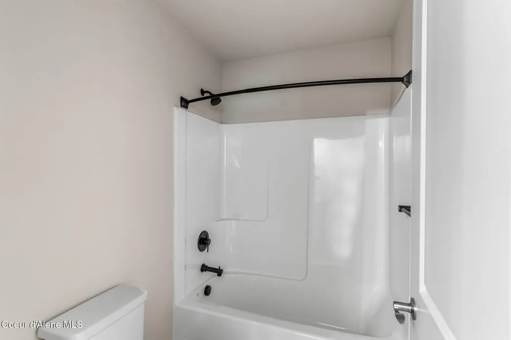 9192 BEDWELL STREET Rathdrum, ID 83858