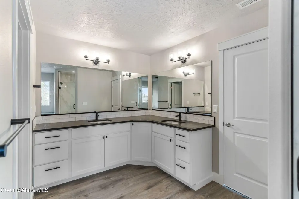 9192 BEDWELL STREET Rathdrum, ID 83858