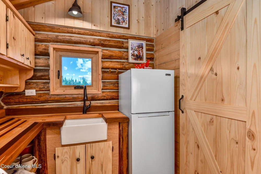 5939 E Burma Road Harrison, ID 83833