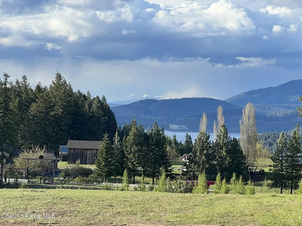 5939 E Burma Road Harrison, ID 83833