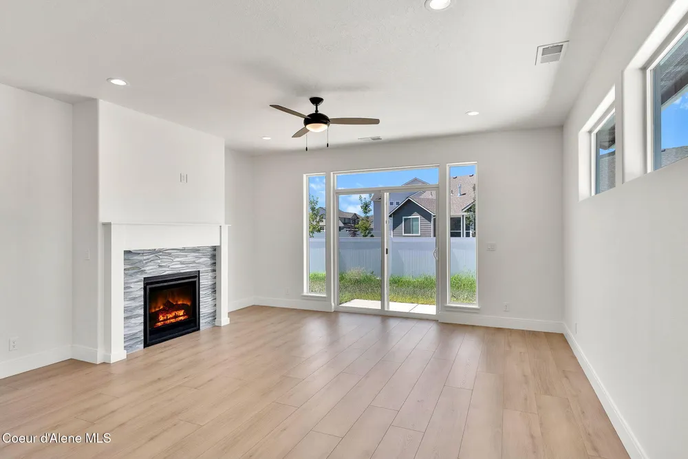 9146 BEDWELL STREET Rathdrum, ID 83858
