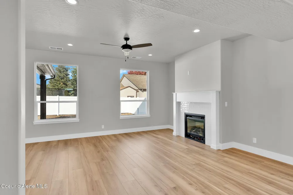 9120 BEDWELL STREET Rathdrum, ID 83858