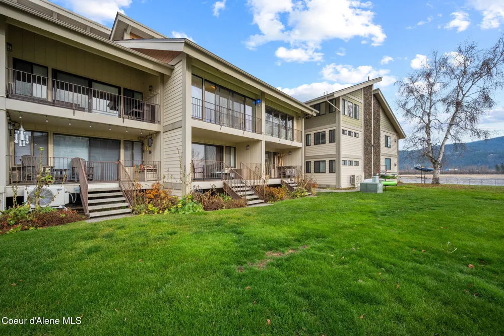 301 IBERIAN WAY #223 Sandpoint, ID 83864