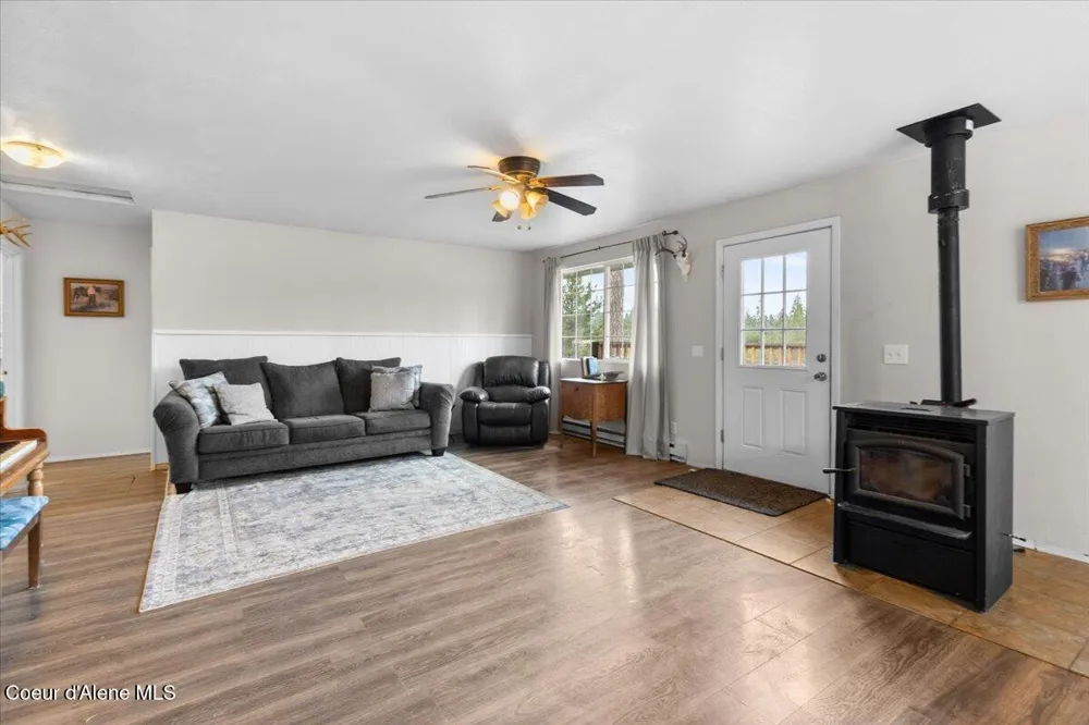 286 E Dufort Road Sagle, ID 83860