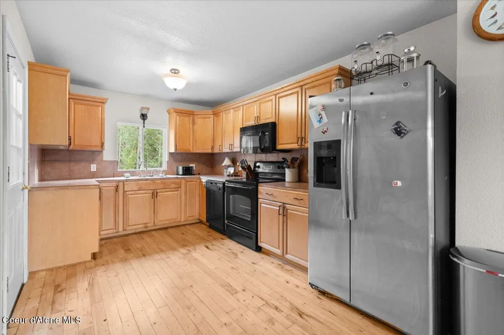 286 E Dufort Road Sagle, ID 83860