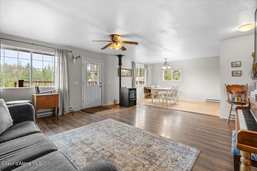 286 E Dufort Road Sagle, ID 83860