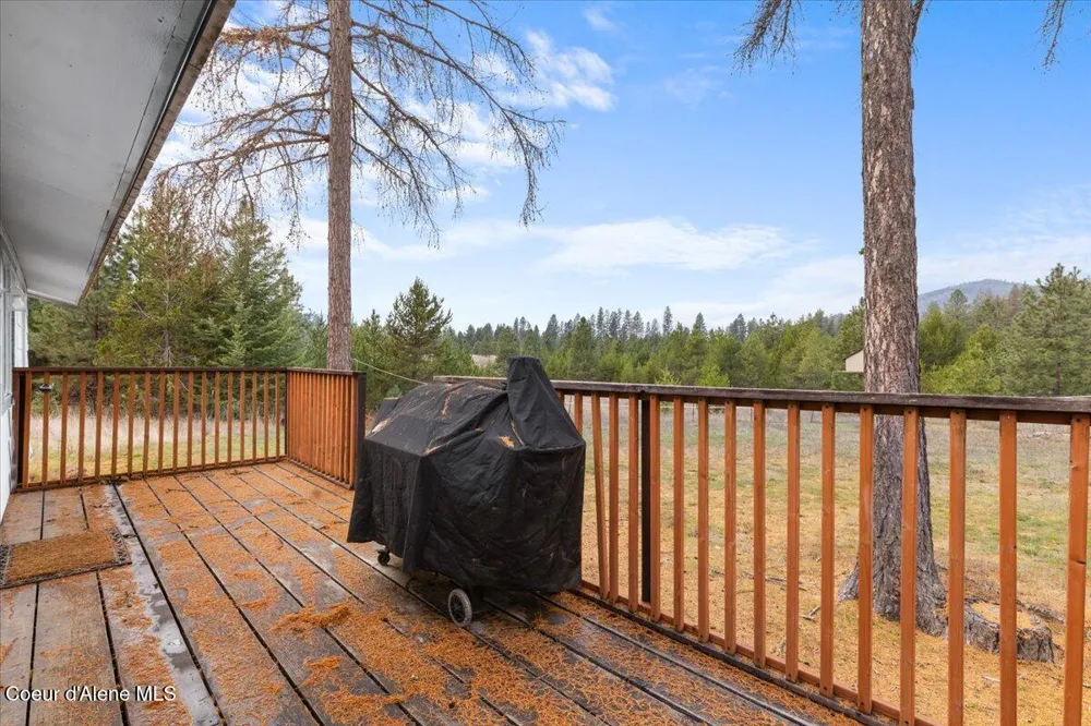 286 E Dufort Road Sagle, ID 83860