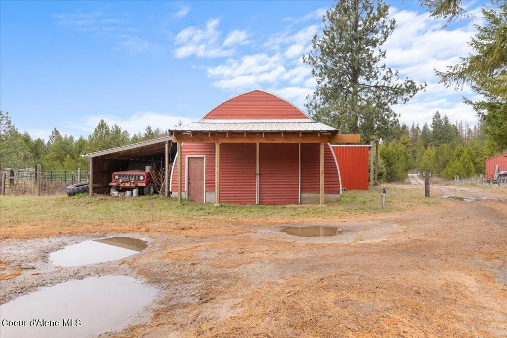286 E Dufort Road Sagle, ID 83860