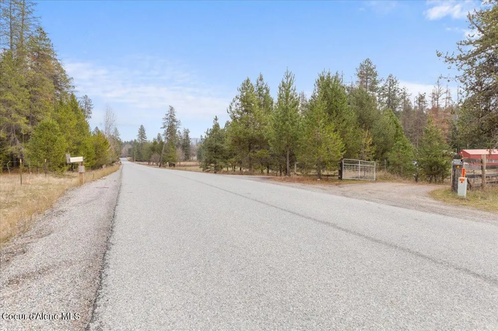 286 E Dufort Road Sagle, ID 83860