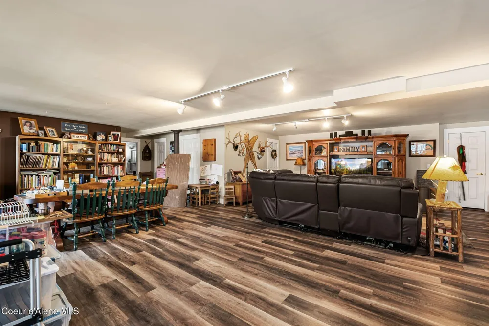 144 Solar Rd Oldtown, ID 83822