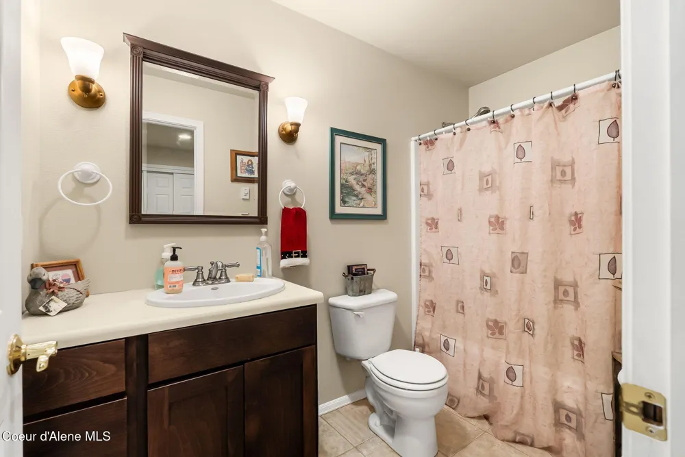 144 Solar Rd Oldtown, ID 83822