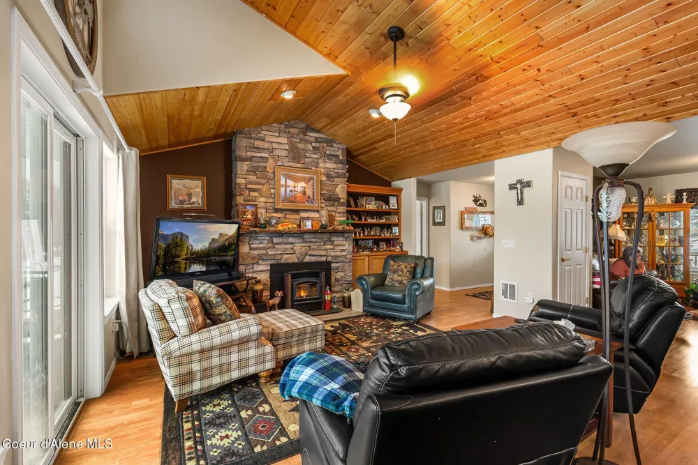 144 Solar Rd Oldtown, ID 83822