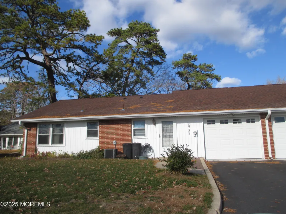 678 New Castle Court #B Lakewood, NJ 08701